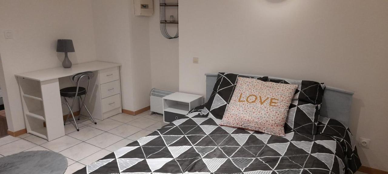 Très belle Appartement F1 bis Perpignano Esterno foto